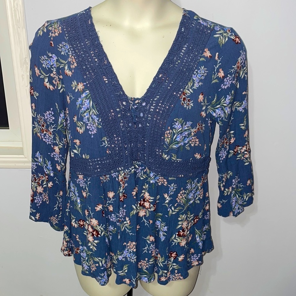 Torrid Embroidered Floral Blouse size L